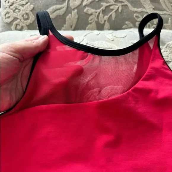 Lululemon Forget The Rest Bra
Flamenco Red / Black Size 4 - Picture 11 of 13
